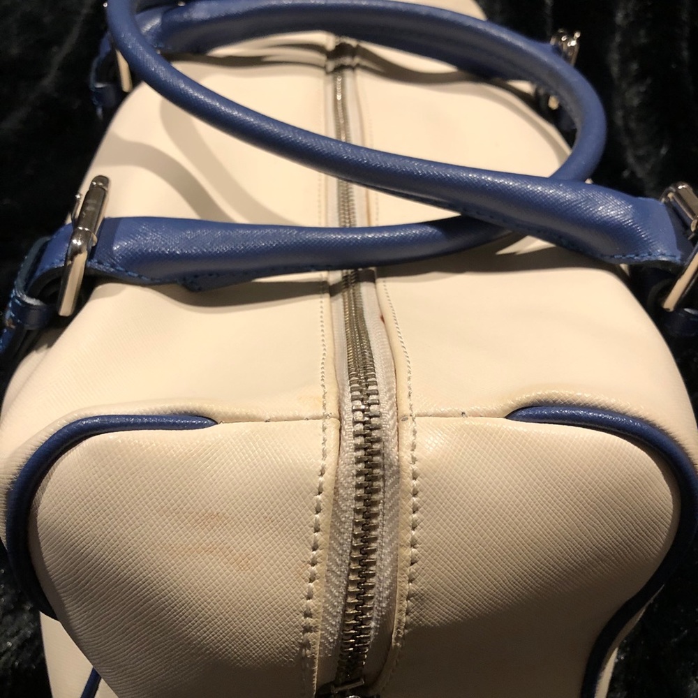 Satchel - Picture 3 of 7